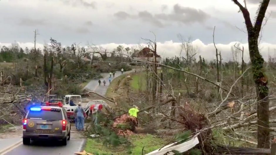 Alabamoje siautėjo mažiausiai 22 gyvybes nusinešęs tornadas