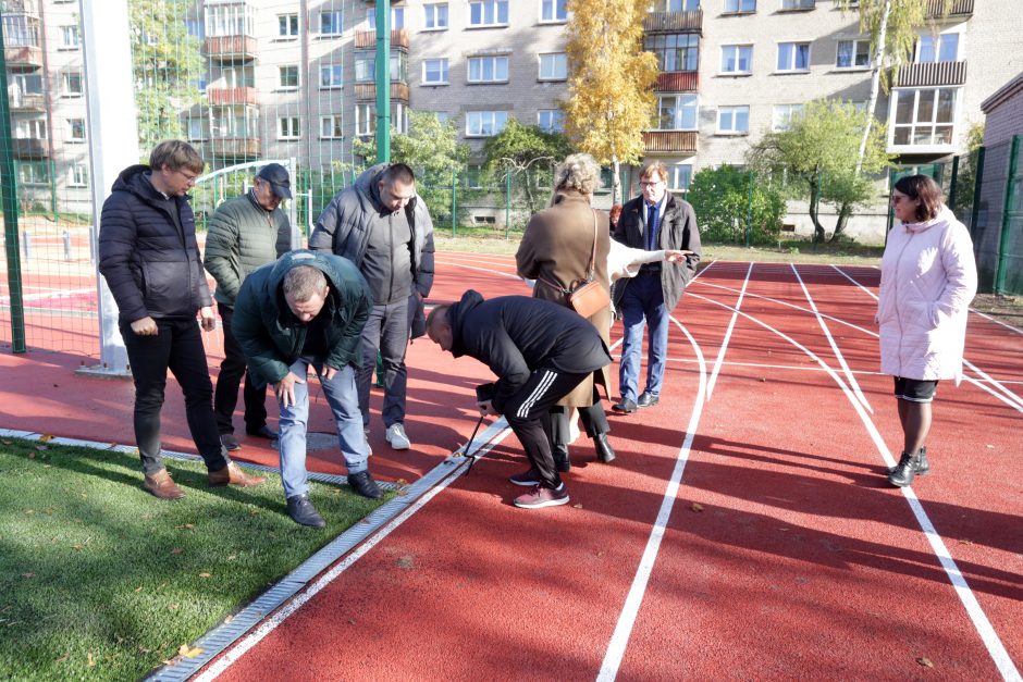 Vitės progimnazija priėmė stadioną