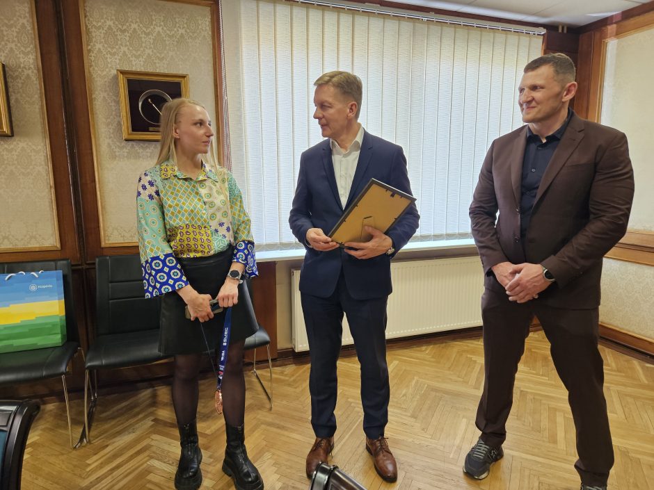 Klaipėdos meras pagerbė Europos bokso čempionato prizininkę