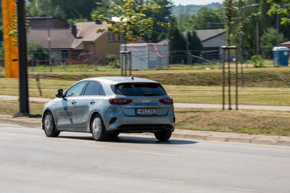 Automobilio „Regitroje“ niekaip neįregistruojanti šeima: tapome situacijos įkaitais