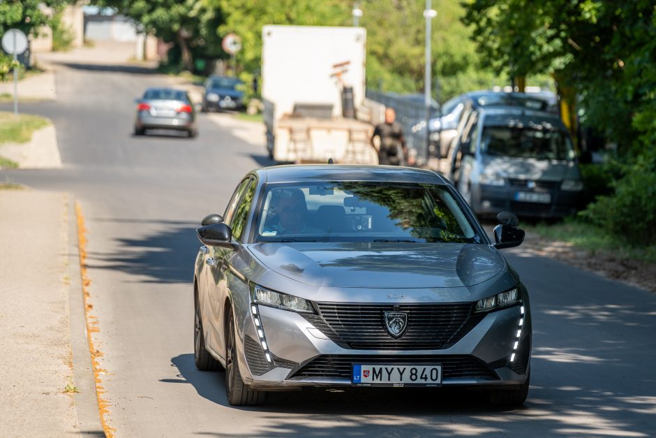 Automobilio „Regitroje“ niekaip neįregistruojanti šeima: tapome situacijos įkaitais