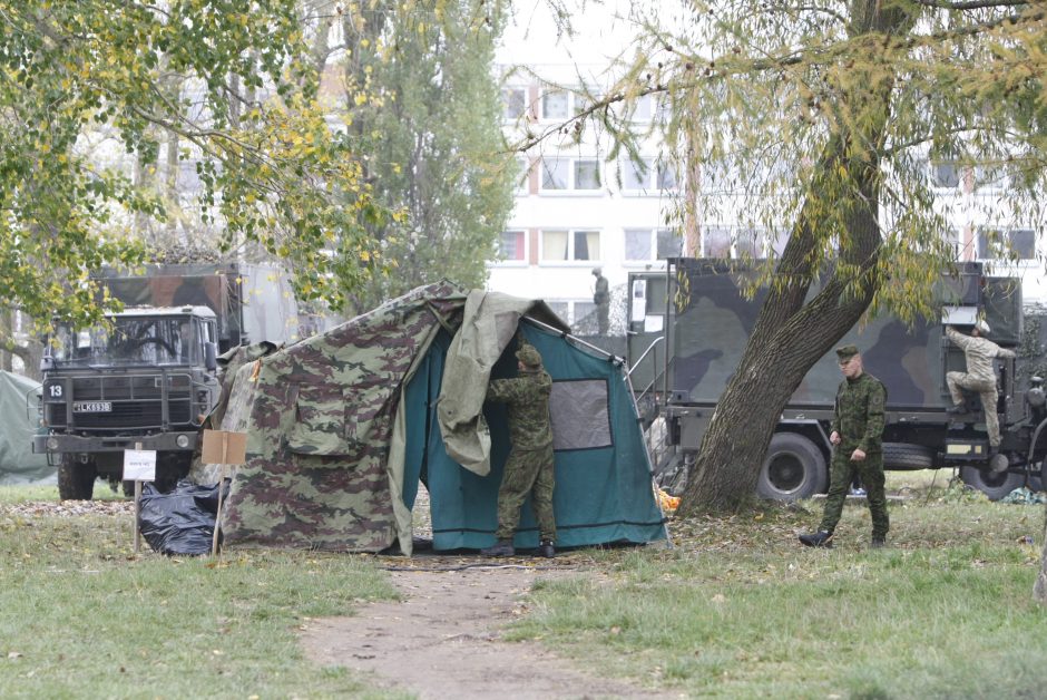 Karių pratybos uostamiestyje – su šūviais