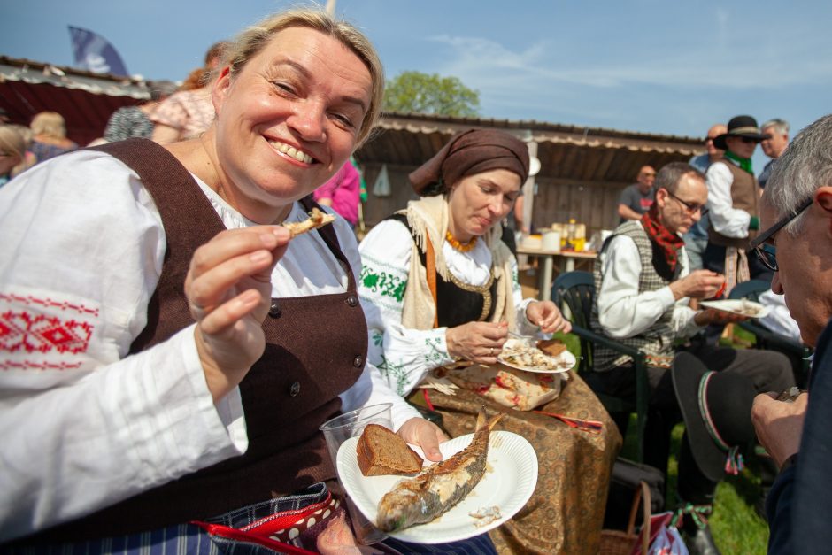 Neringa kviečia į „Žiobrines“