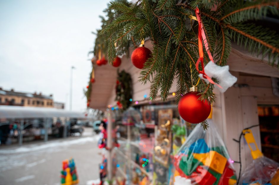 Stoties turgaus atsigavimą stebintys prekeiviai: žmonės pagaliau nesibaimina čia atvykti