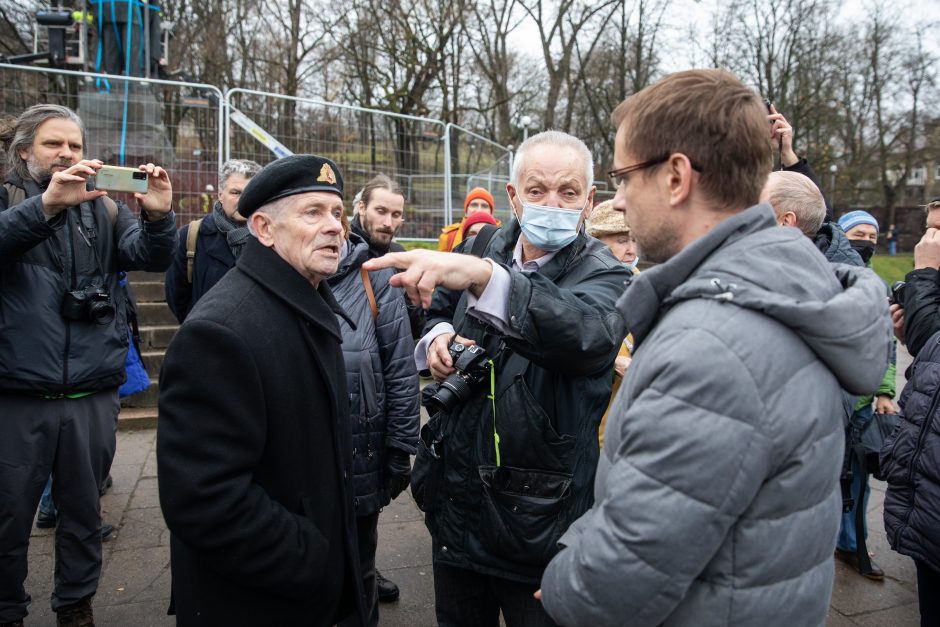 A. Užkalnis: P. Cvirka paminklu buvo įvertintas už tai, kad atvežė į Lietuvą Stalino saulę