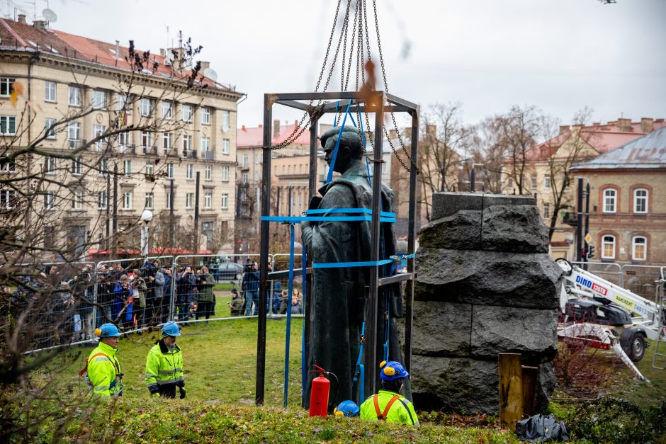 A. Užkalnis: P. Cvirka paminklu buvo įvertintas už tai, kad atvežė į Lietuvą Stalino saulę