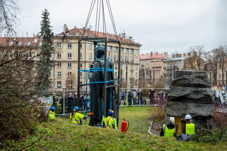 A. Užkalnis: P. Cvirka paminklu buvo įvertintas už tai, kad atvežė į Lietuvą Stalino saulę