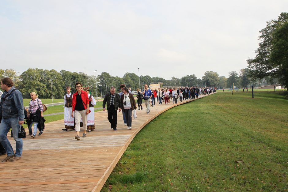 Zarasuose – didžiausias Baltijos šalyse vandenlenčių parkas