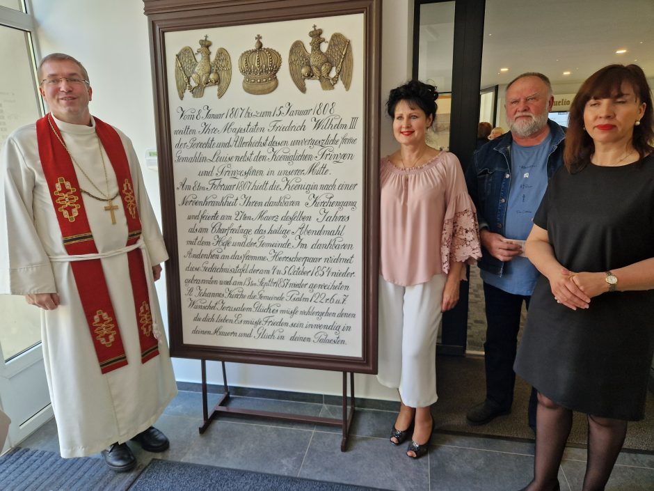 Atkurta Šv. Jono bažnyčioje kabojusi istorinė atminimo lenta