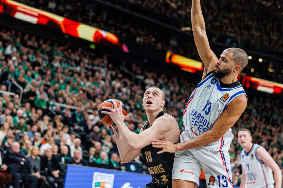  „Žalgiris“ namų arenoje įveikė „Anadolu Efes“ krepšininkus