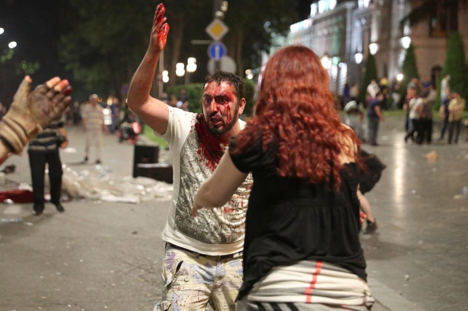 Protestai Tbilisyje virto Gruzijos parlamento šturmu: sužeista per 50 žmonių