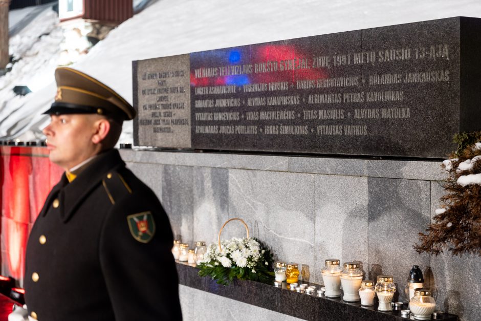 Lietuva mini Laisvės gynėjų dieną: pagerbsime Sausio 13-osios aukų atminimą