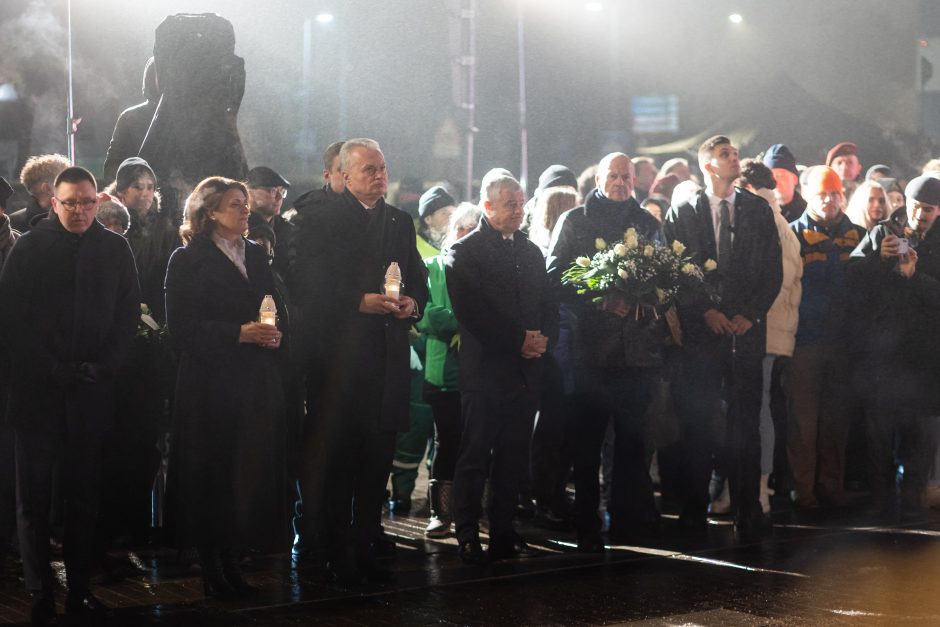 Lietuva mini Laisvės gynėjų dieną: pagerbsime Sausio 13-osios aukų atminimą