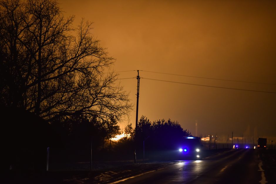 Savivaldybė Pasvalio gyventojus ragina užsidaryti langus ir likti namuose