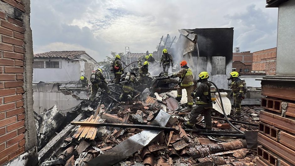 Kolumbijoje nukritus lėktuvui žuvo aštuoni žmonės