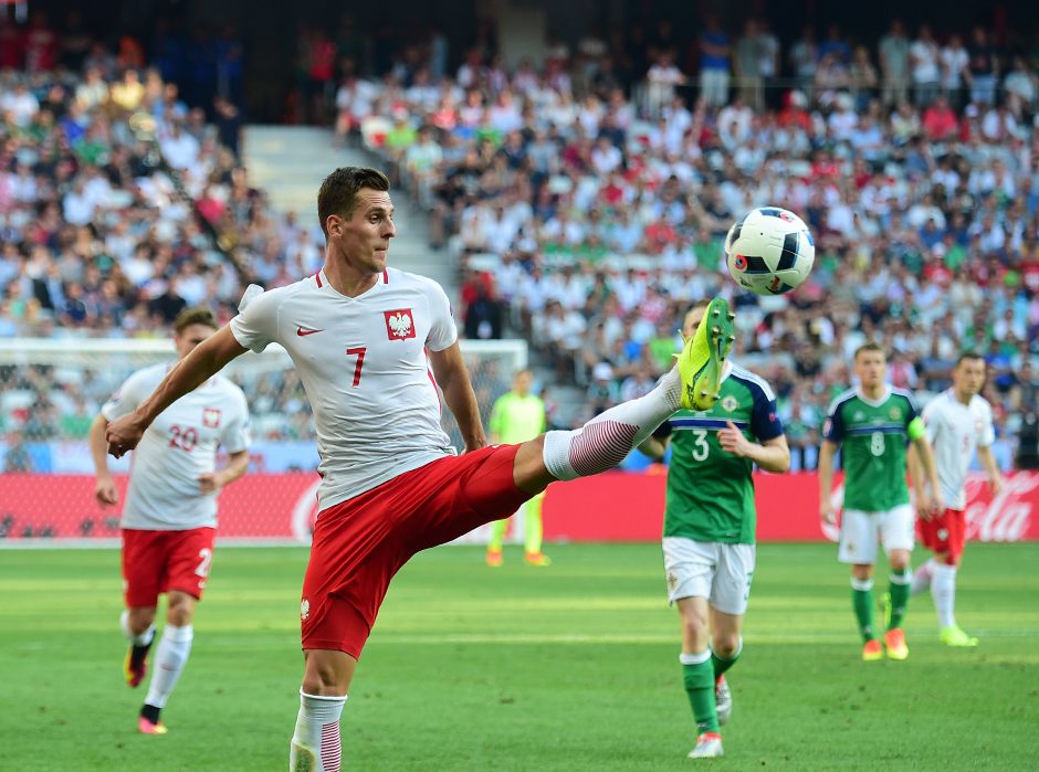 Lenkijos futbolo rinktinė Europos čempionatą pradėjo pergale prieš Šiaurės Airiją