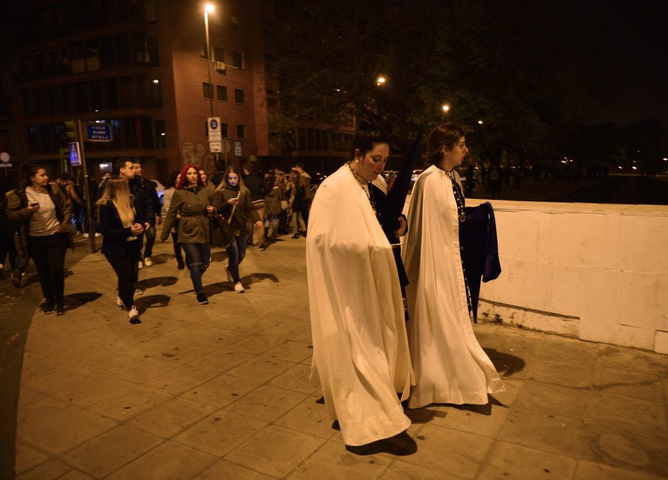 Ispanijoje kilusi panika aptemdė nuotaiką per Didžiojo penktadienio procesijas