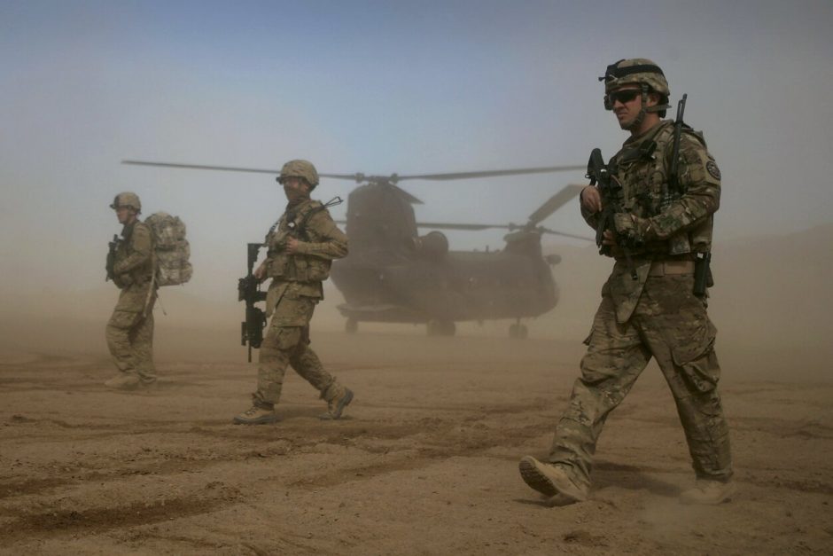 NATO: karių išvedimas iš Afganistano prasidėjo