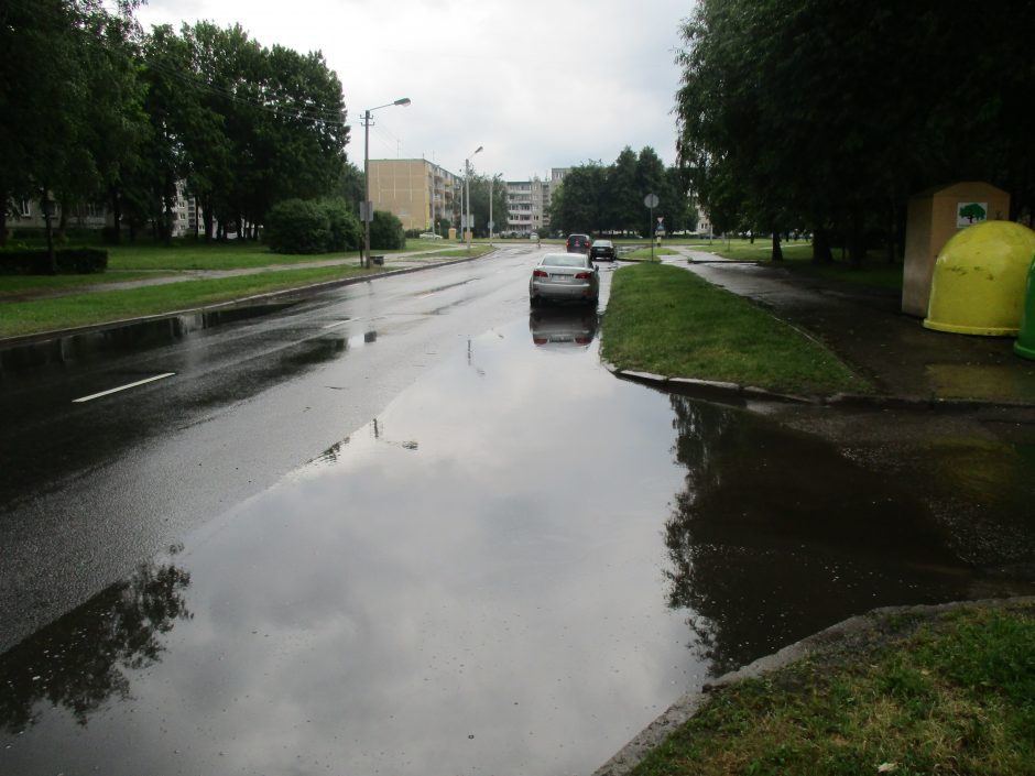 Savaitės pradžioje vyraus vėsesni, lietingi orai