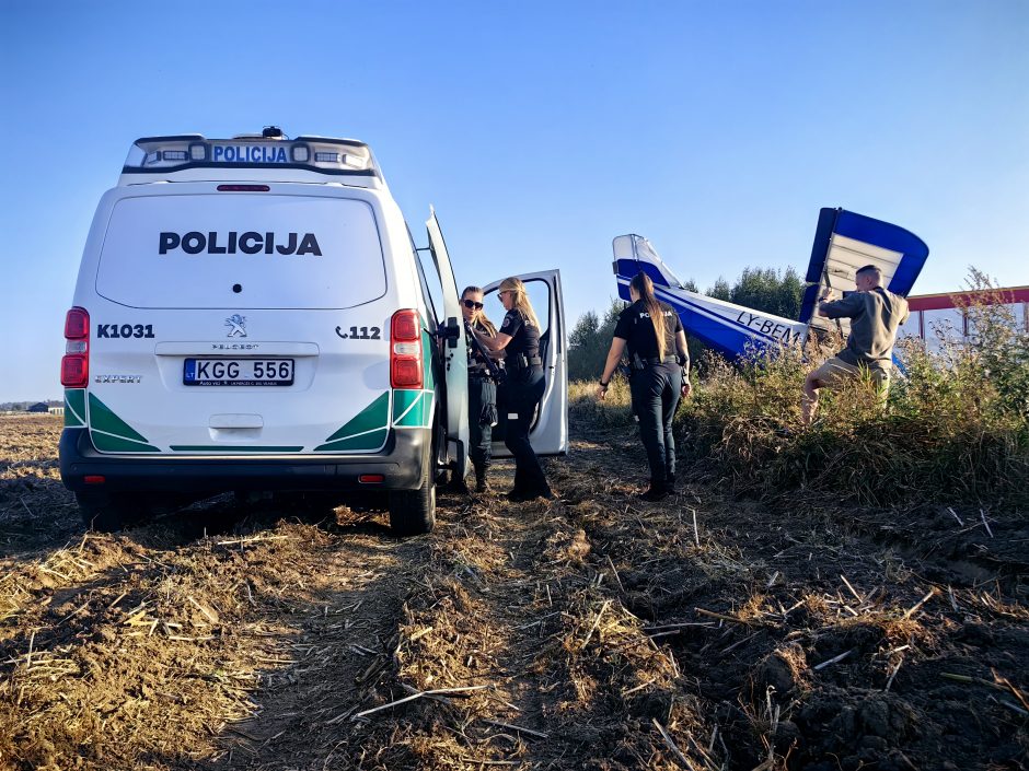 Kauno rajone nukrito nedidelis lėktuvas, nukentėjo vyras 