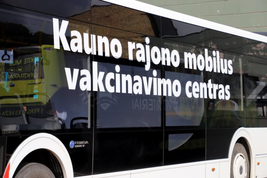 Kauno rajono skiepų autobusas baigia darbą