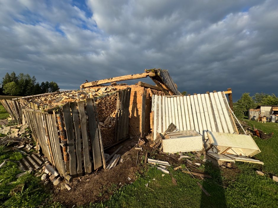 Dar skaičiuoja Šiaulių rajone viesulo padarytus nuostolius: žiauriai atrodo