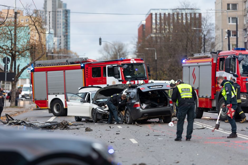 Trijų automobilių avarija Vilniuje