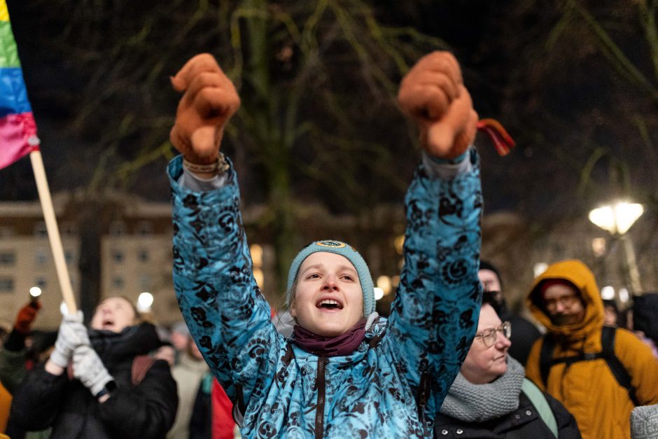 „Spaudimą palaikyti“: tūkstančiai žmonių vėl reiškė protestą koalicijai su „aušriečiais“