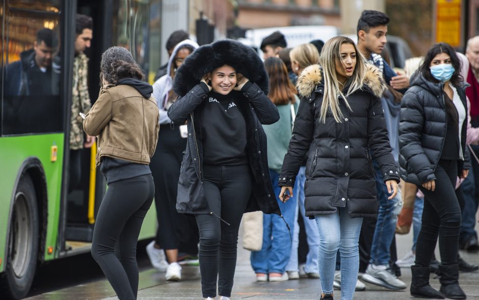 Švedijoje migrantai turės mokytis švedų kalbos, kad gautų pašalpas