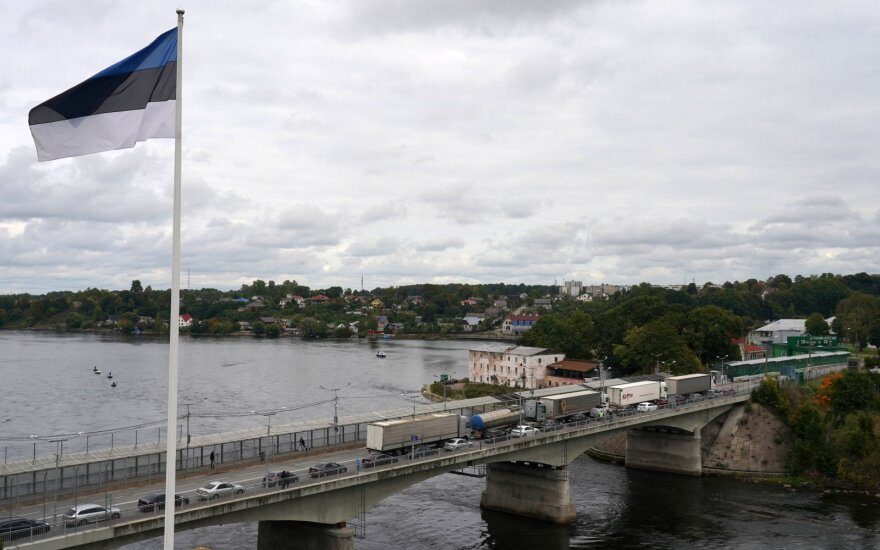 Estijoje svarstoma galimybė užminuoti sieną su Rusija