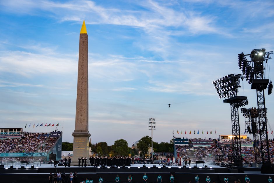 Paralimpinių žaidynių atidarymas: Lietuvos trispalvė suplevėsavo Paryžiuje