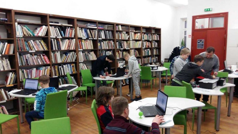 Vaikai kviečiami lankyti nemokamus būrelius bibliotekoje