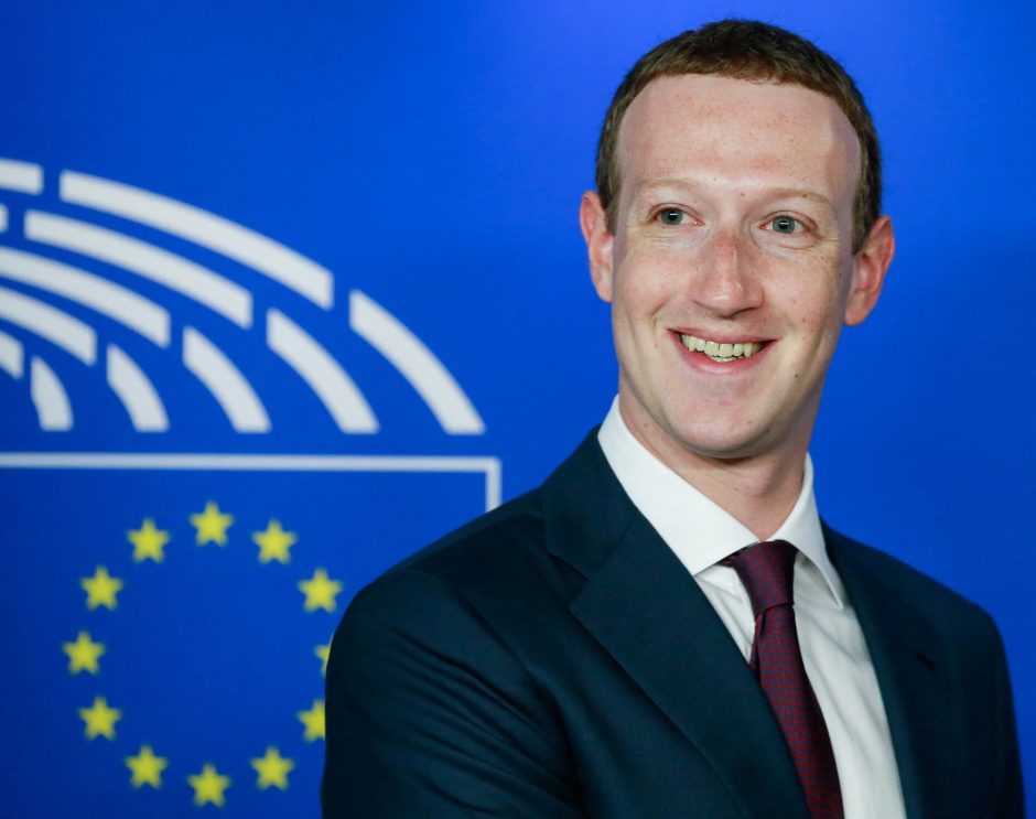 M. Zuckerbergas: Baltieji rūmai vertė platformą „Facebook“ cenzūruoti su COVID-19 susijusią medžiagą