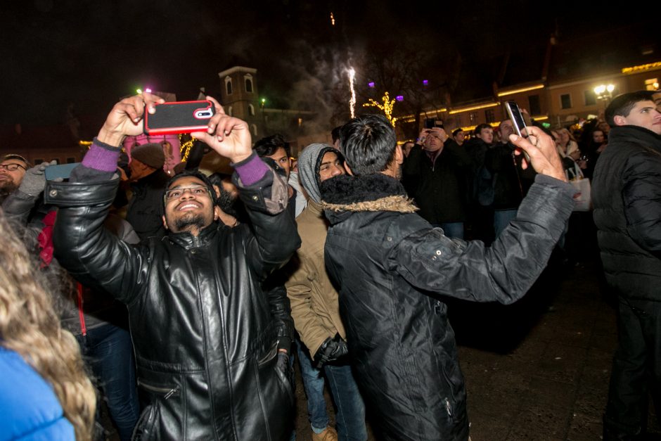 Naujuosius kauniečiai pasitiko pasinėrę į šokių muzikos fiestą