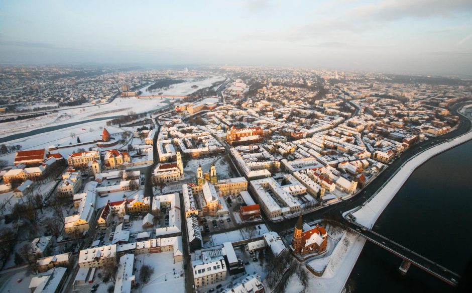 Brakonierius seks ir iš oro