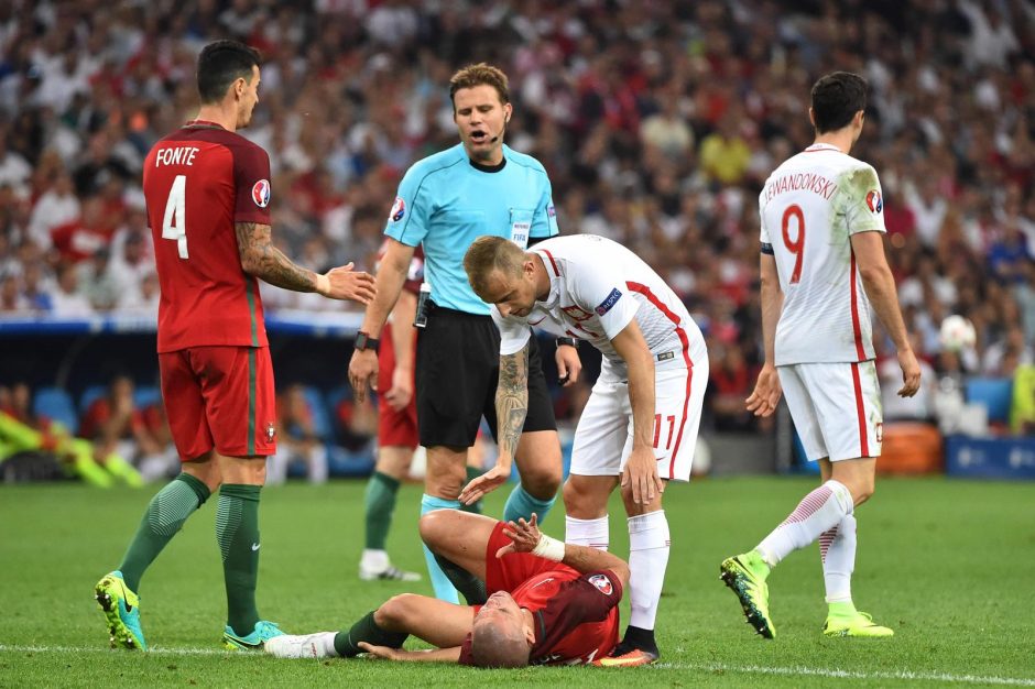 Pirmąja Europos futbolo čempionato pusfinalio dalyve tapo Portugalija