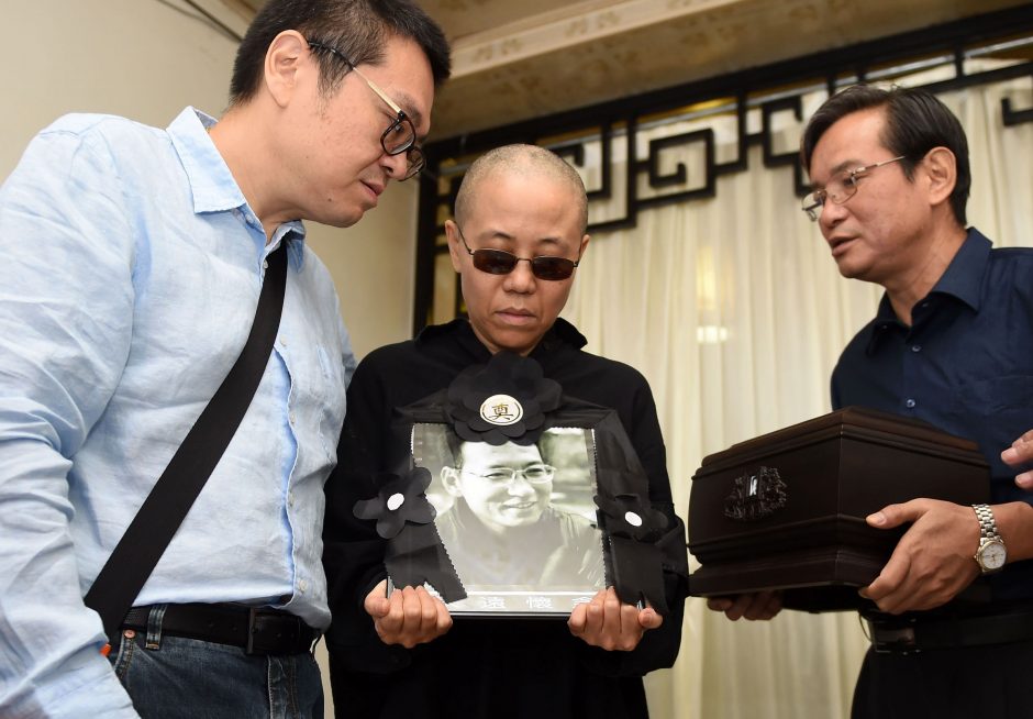 Kinų disidento Liu Xiaobo pelenai palaidoti jūroje