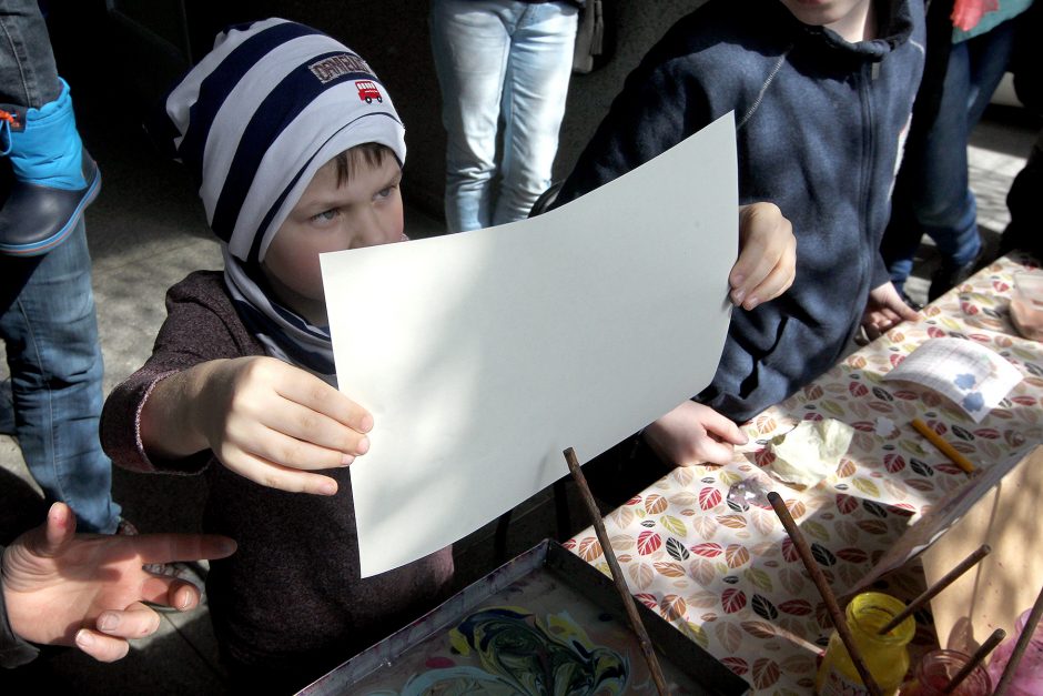 Lietuvos aviacijos muziejuje šurmuliavo „Atvelykis tarp lėktuvų“