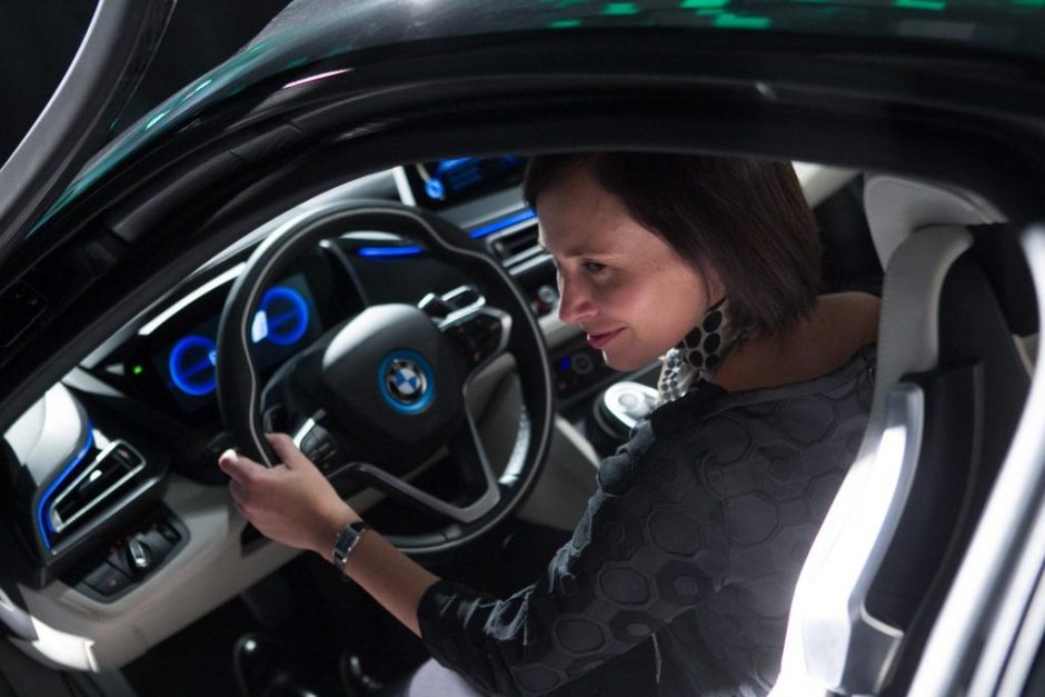 BMW koncerno viceprezidentas Vilniuje pristatė BMW ateities automobilių technologijas