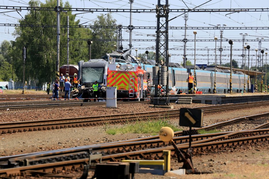 Čekijoje per traukinio avariją žuvo du žmonės