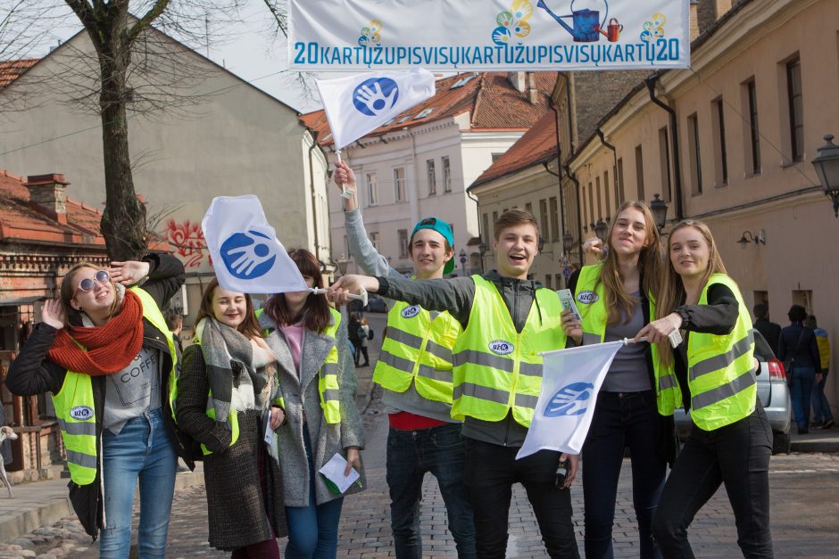 Užupiečiai ir fizikai surengė šventines eitynes