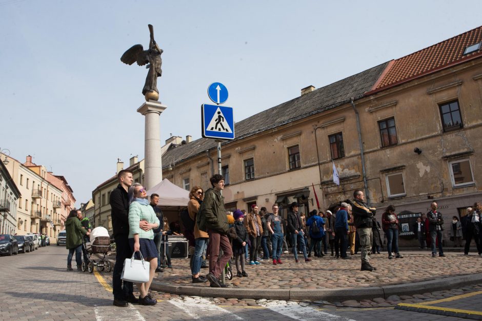 Užupiečiai ir fizikai surengė šventines eitynes