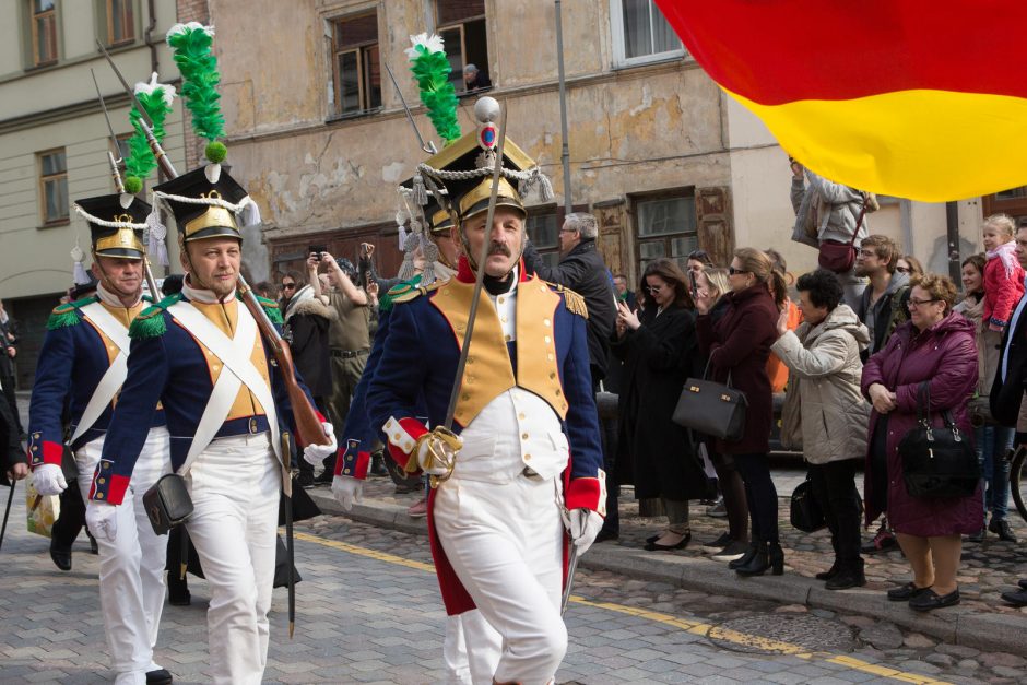 Užupiečiai ir fizikai surengė šventines eitynes