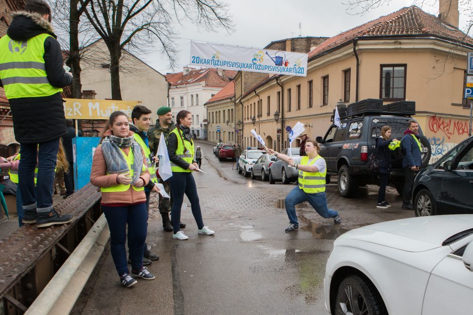 Užupiečiai ir fizikai surengė šventines eitynes