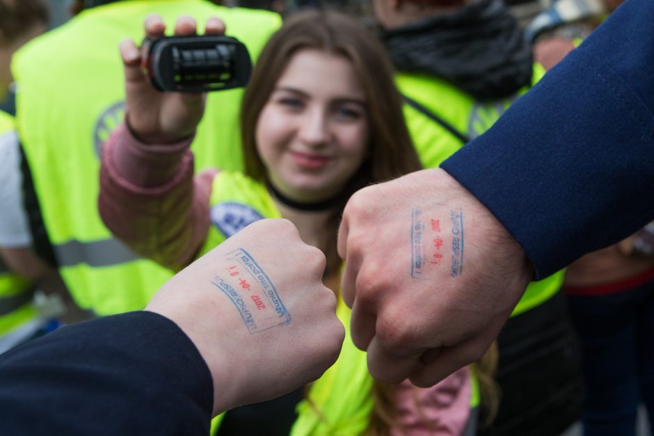 Užupiečiai ir fizikai surengė šventines eitynes