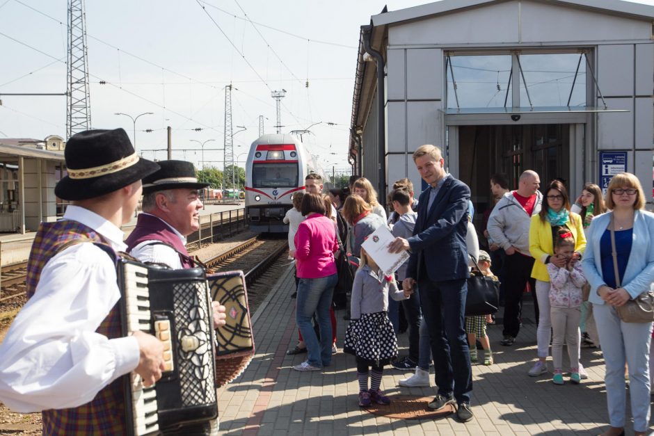 Trakų šventės dalyviai išlydėti su dainomis ir mero sveikinimais