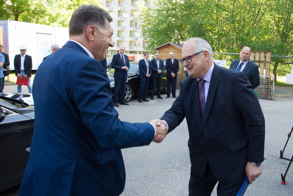 Premjeras žada spartinti studentų bendrabučių renovaciją