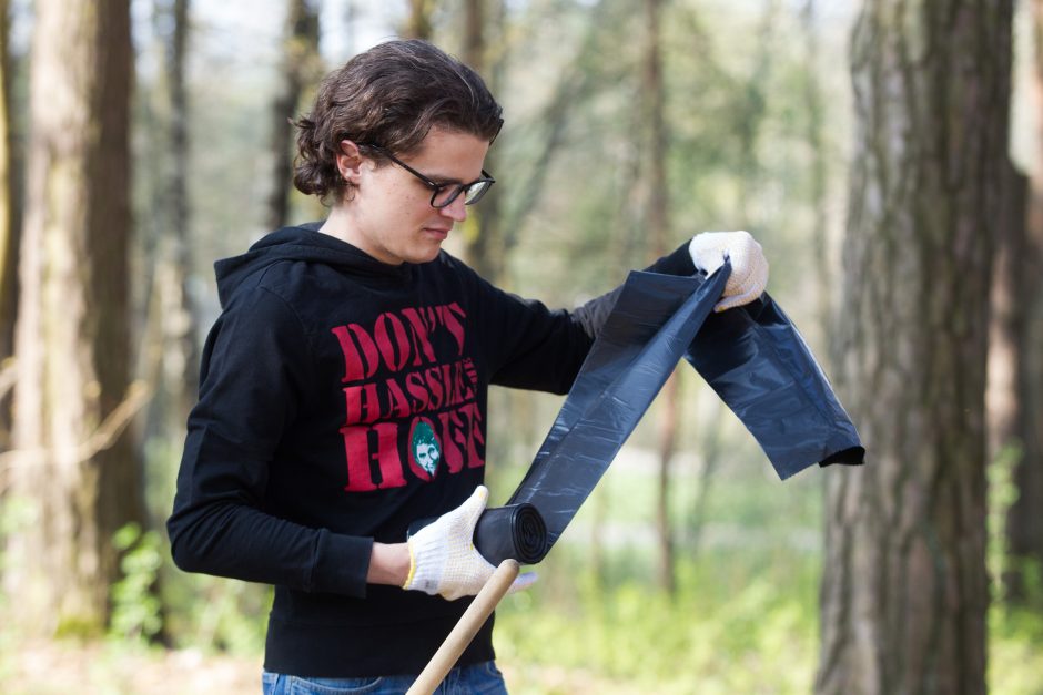 Akcija „Darom“: nustebino sostinės centre rastų batų galybė