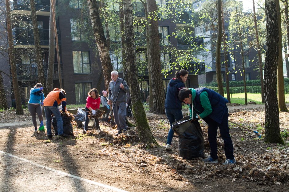 Akcija „Darom“: nustebino sostinės centre rastų batų galybė