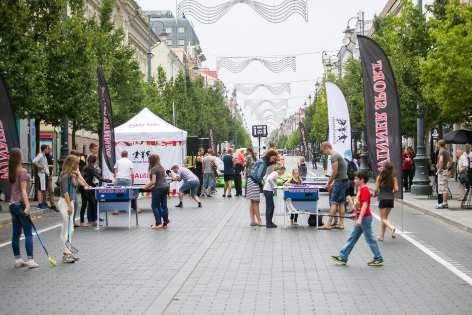 Sekmadieniais vilniečiai kviečiami sportuoti Gedimino prospekte